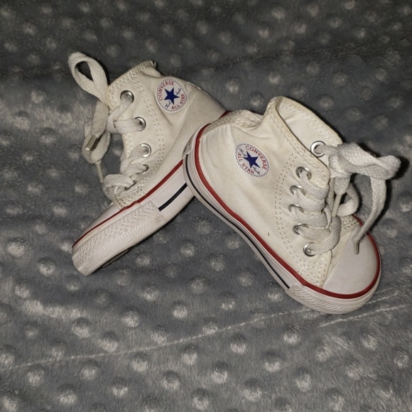 white converse 4c